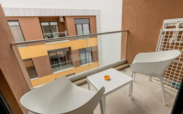 Athos Square Apartments