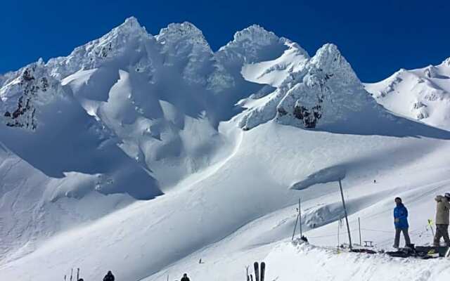 National Park Alpine Lodge