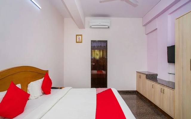 OYO 17160 Rain Tree Comforts