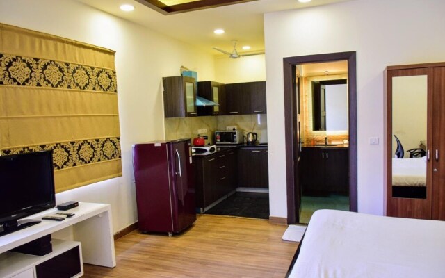 When In Gurgaon - Service Apartments, Next to Artemis Hospital