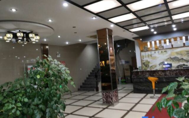 Kunshan Youjian Hotel (Huaqiao Huaxi Park Subway Station)