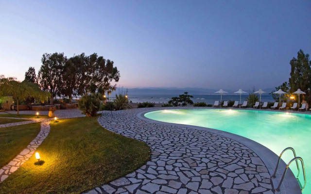 Chrismos Luxury Suites & Studios