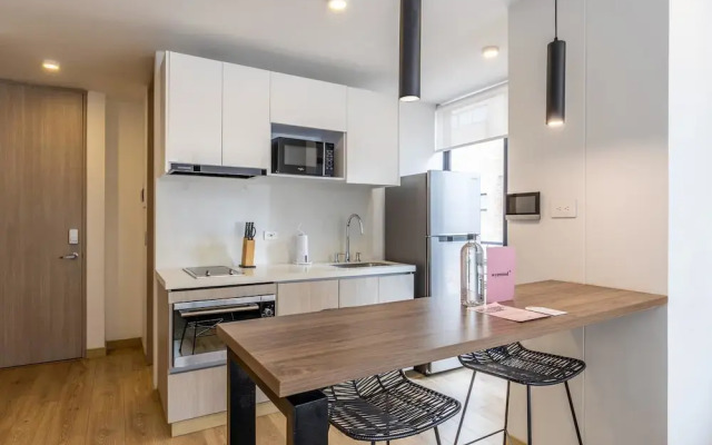 w Splendid Loft in Santa Ana