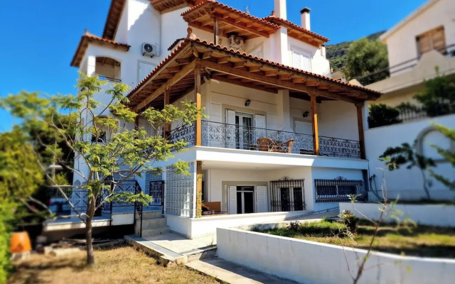 The Mirador Boutique Villa with Scenic Sea View
