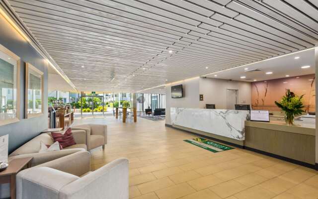 Quality Suites Pioneer Sands