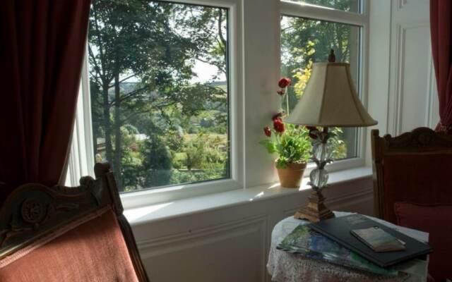 Ashmount Country House