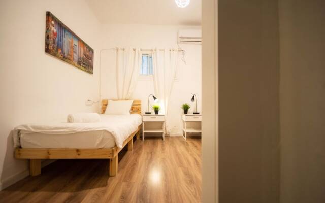 TLV Port Sweet-spot Near Beach