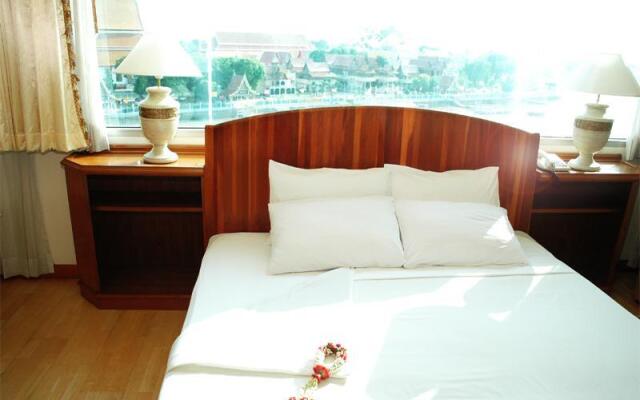 Riverview Place Hotel