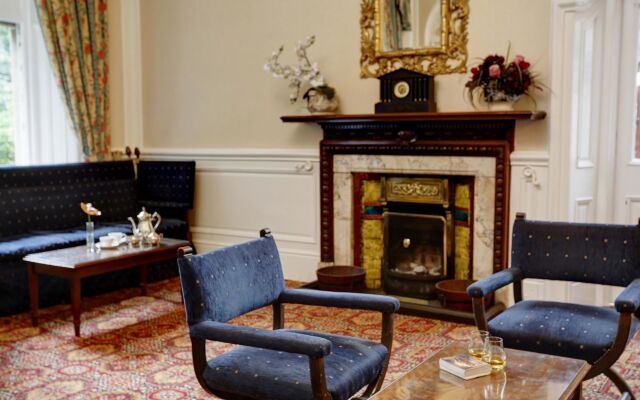 Cartland Bridge Hotel