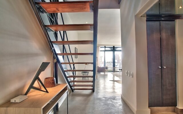 Manhattan Place