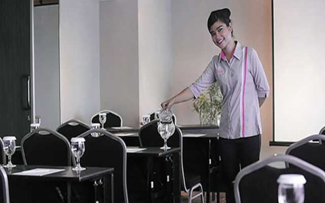 Yusra Inn Hotel Bekasi