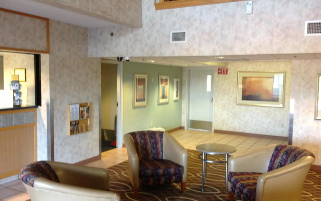 Plano Inn & Suites