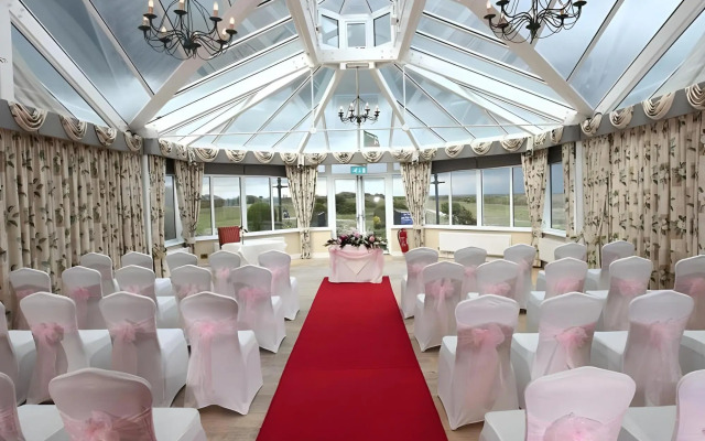 North Shore Hotel & Golf Club