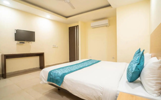 Red Coral Hassanpur by OYO Rooms