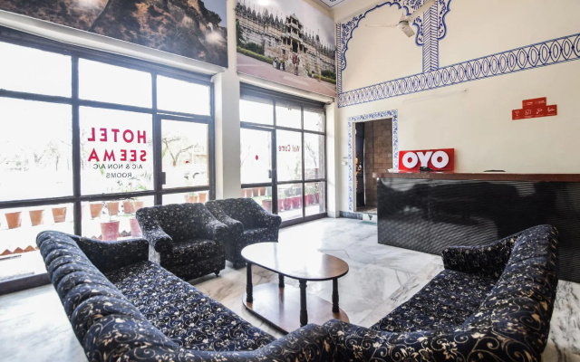 OYO 15212 Hotel Seema