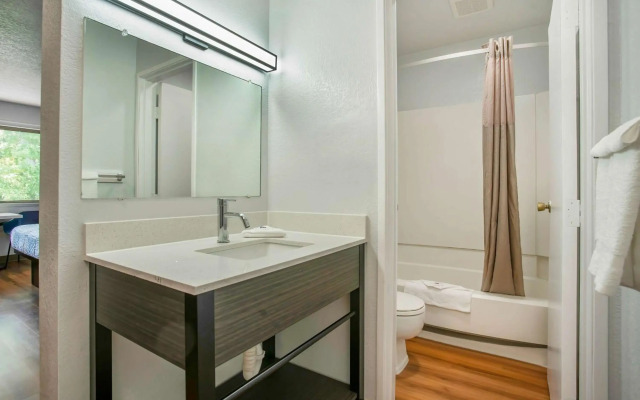 Motel 6 Gresham, OR - Portland