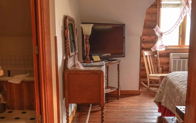 Sumas Mountain Lodge