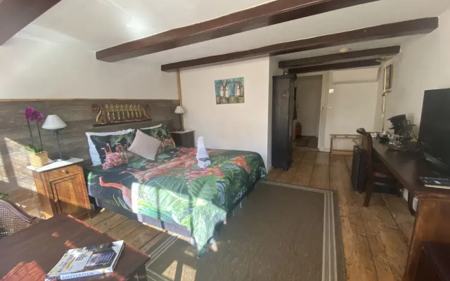 Amsterdam B&B Barangay