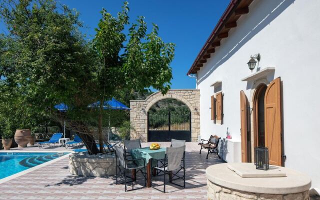 Silver Gem Villa With Private Pool