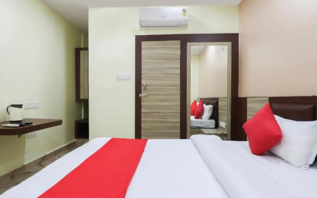 Hotel 7th Heaven by OYO Rooms