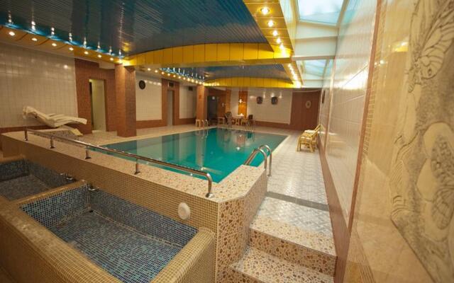 Jolly Alon Hotel