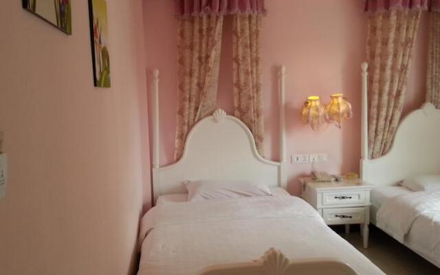 Yangshuo West Street Romantic Hotel