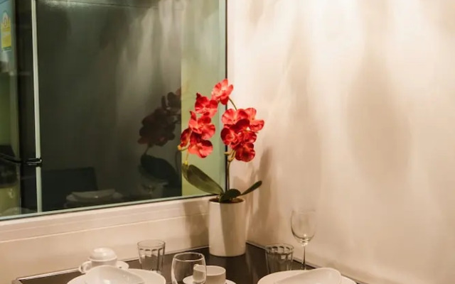 Beverly 33 Suites by PROMPT HOLIDAY HOME