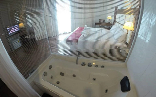 River City Hotel