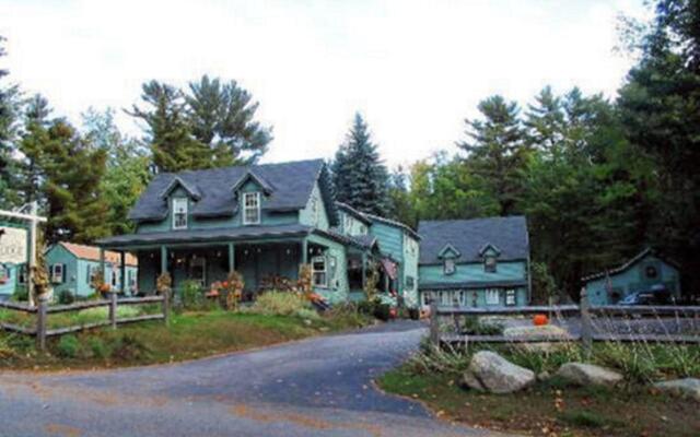 Spruce Moose Lodge and Cottages