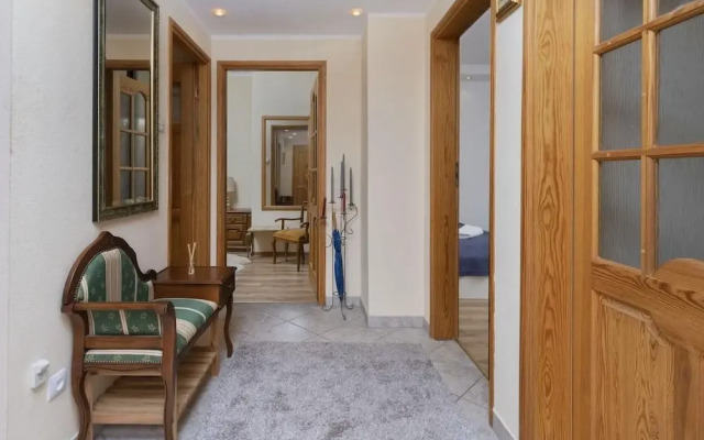 El- Apartment