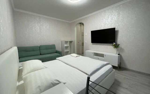 Mir Apartments on Leningradsky Prospekt, 14