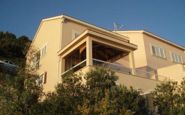 Apartments F & P