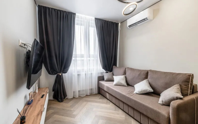 Sunday apartment on Alexandrovskaya St., 4