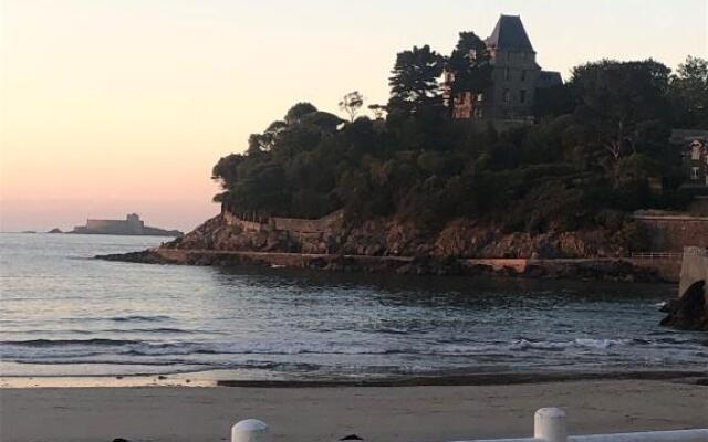 Dinard: studio à 100 m de la plage de L'Ecluse