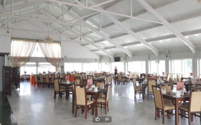 Mahgul Restaurant And Resort