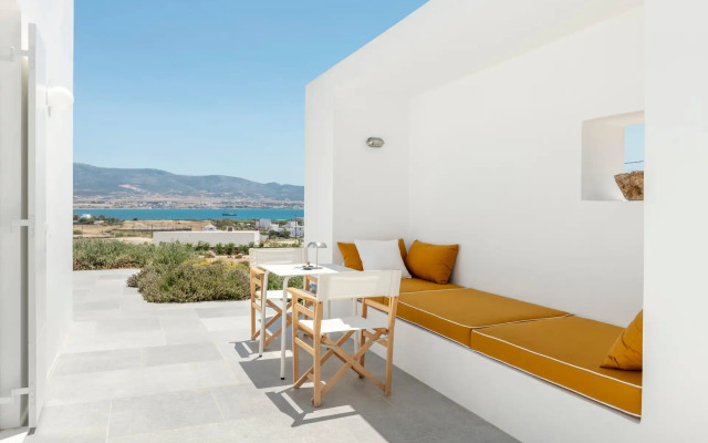 TWWO Antiparos
