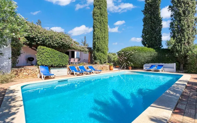 14B Quinta do Paraiso Amazing House Located in t