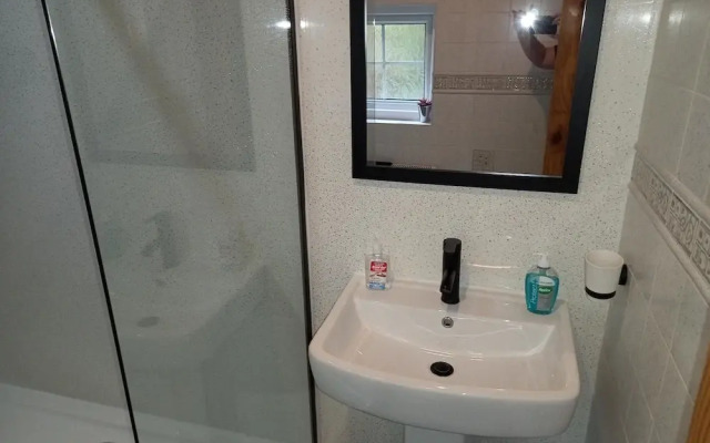 Snowdonia-3bedroom-2 Bathroom-petfriendly-garden