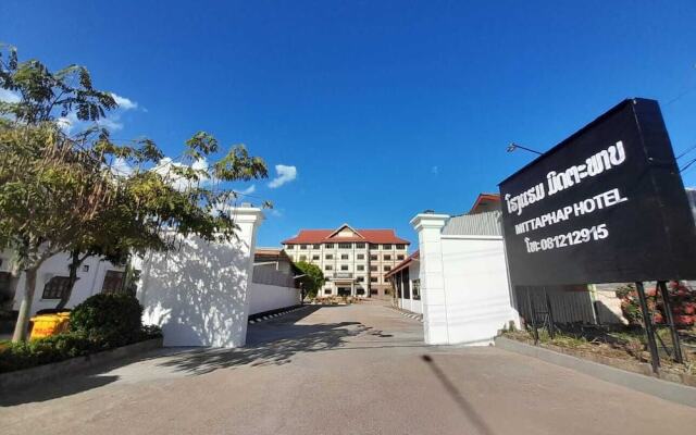 Mittaphap Hotel Oudomxay