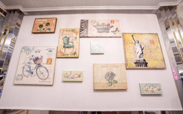 Mou Hotel Luchuan