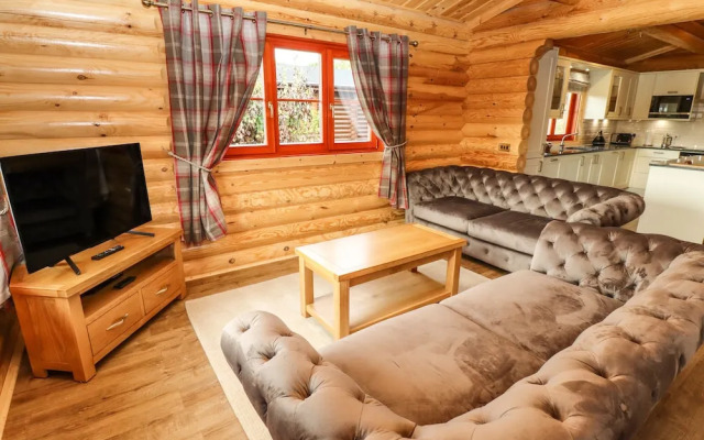 Oak Lodge