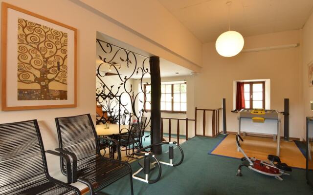 Pleasant Holiday Home in Ouren With a Bar