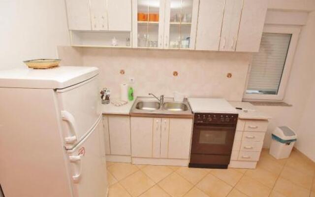 Apartments Drandic 94