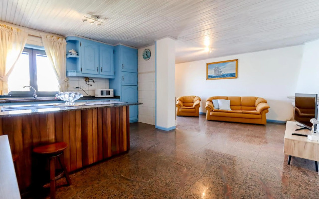 Viana Fishers House - Apartamentos em Frente ao Mar