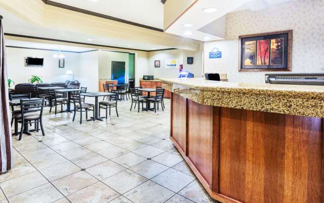 Days Inn & Suites by Wyndham Vancouver