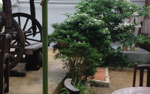 Baan Chang Residence