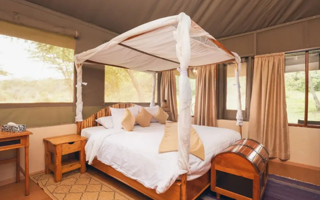 Mara Kimana Camp