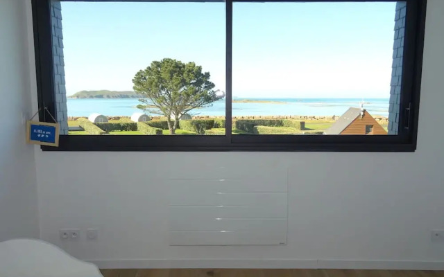 Magnificent Villa by the sea