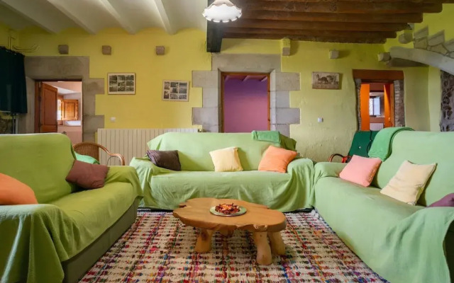 Vibranr Holiday Home in Aiguaviva With Swimming Pool