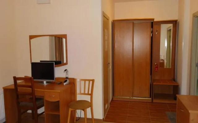 Отель Цемотель